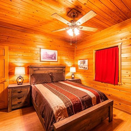 Cabin #4 The Wolves Den - Pet Friendly- Sleeps 6 - Playground & Game Room ペイソン エクステリア 写真