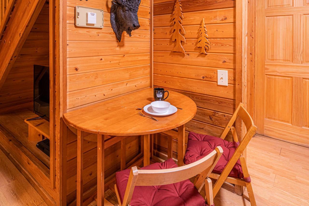 Cabin #4 The Wolves Den - Pet Friendly- Sleeps 6 - Playground & Game Room ペイソン エクステリア 写真