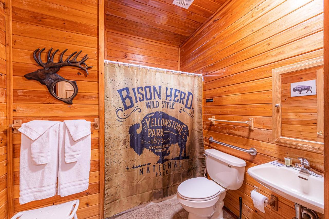 Cabin #4 The Wolves Den - Pet Friendly- Sleeps 6 - Playground & Game Room ペイソン エクステリア 写真